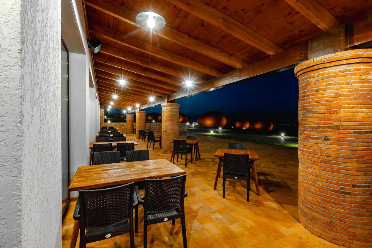 Hotel Qvevrebi Telavi Ngoại thất bức ảnh