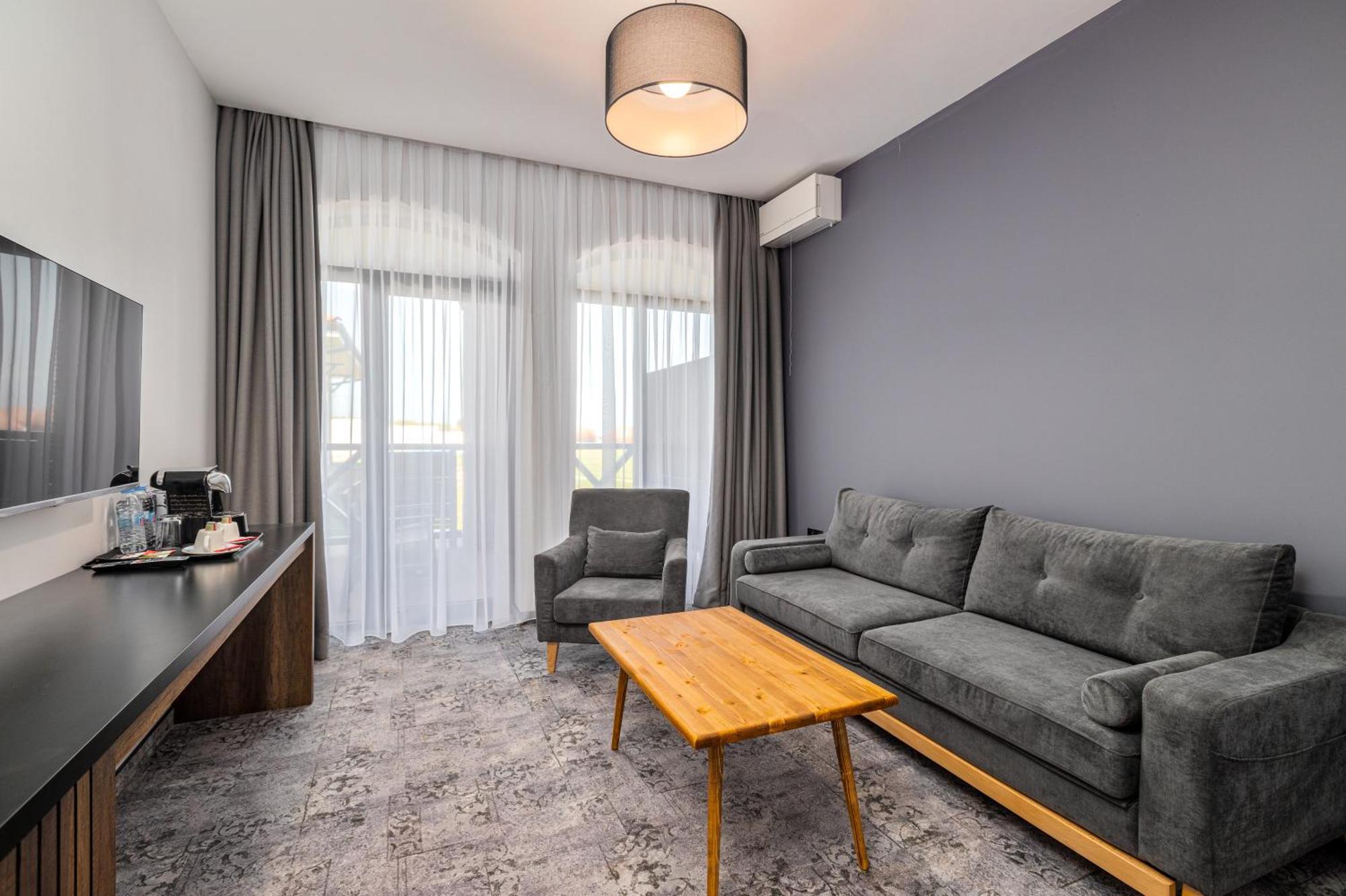 Hotel Qvevrebi Telavi Ngoại thất bức ảnh