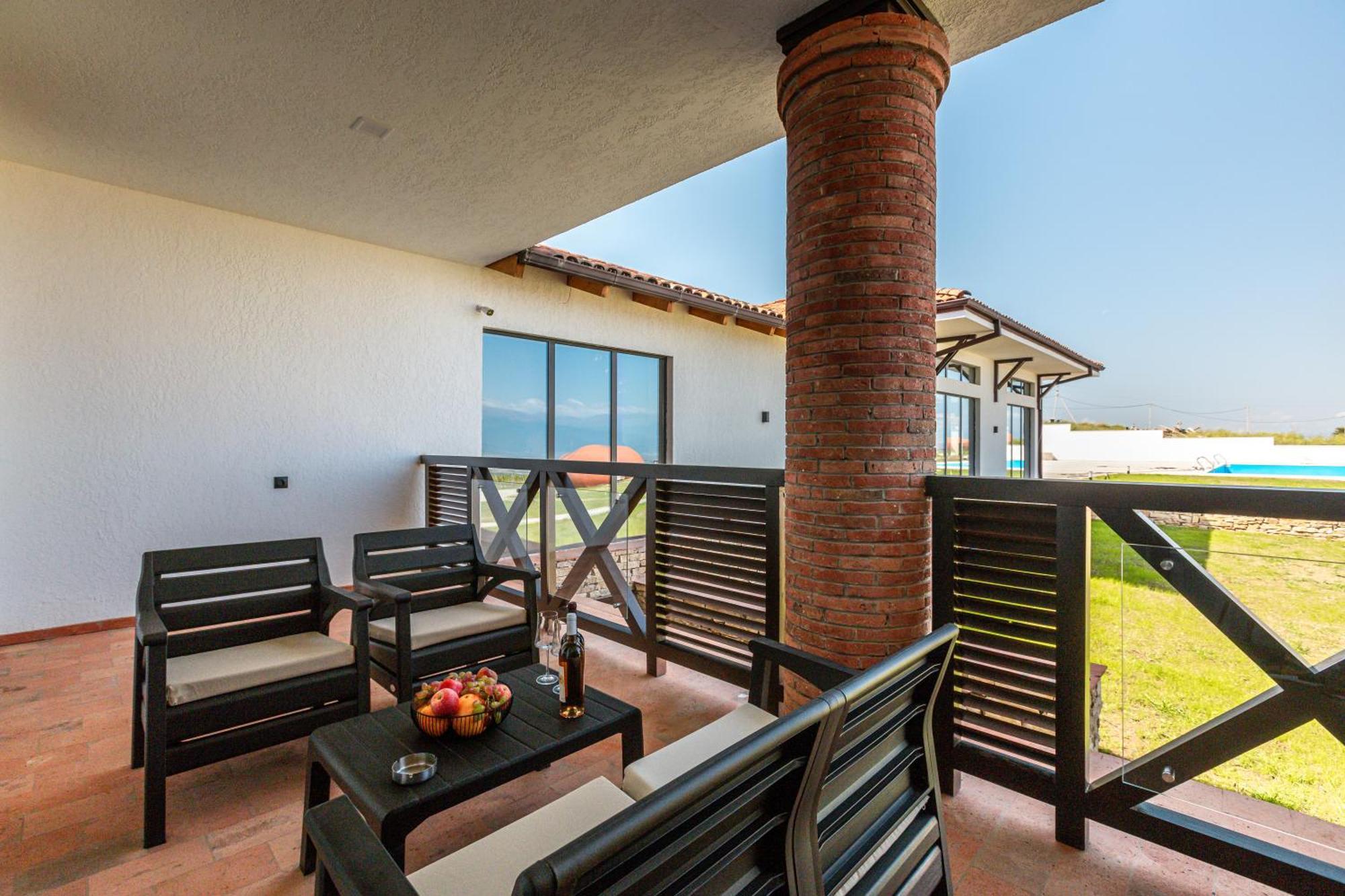 Hotel Qvevrebi Telavi Ngoại thất bức ảnh